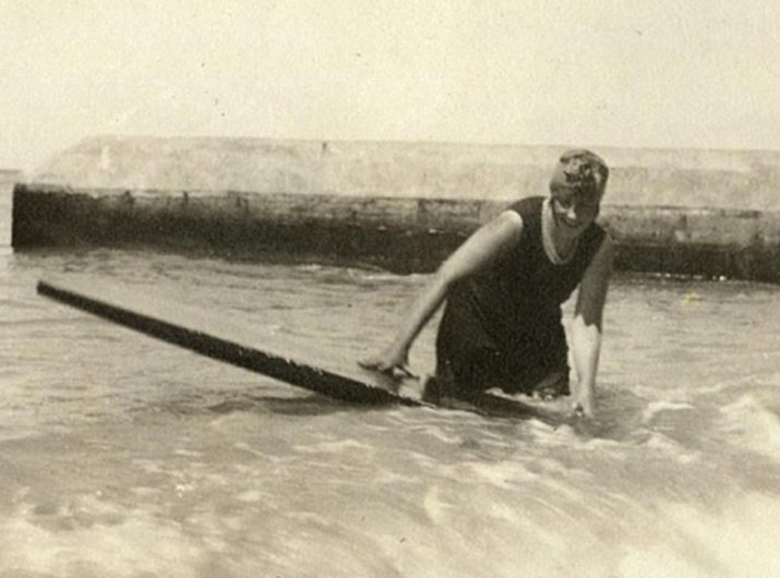 Agatha Christie Surfing